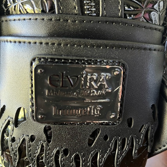 NWT! Loungefly “Elvira, Mistress of The Dark” Cosplay Light-up Mini Backpack - Picture 5 of 11